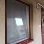 Konyha ablak fém szúnyoghálóval