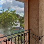 Erkély "ablak" fém szúnyoghálózás után belülről.